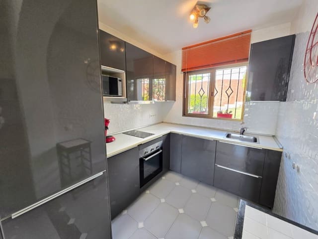 2 soveværelse Byhus til salg i Nerja med swimmingpool - € 290.000 (Ref: 9535487)