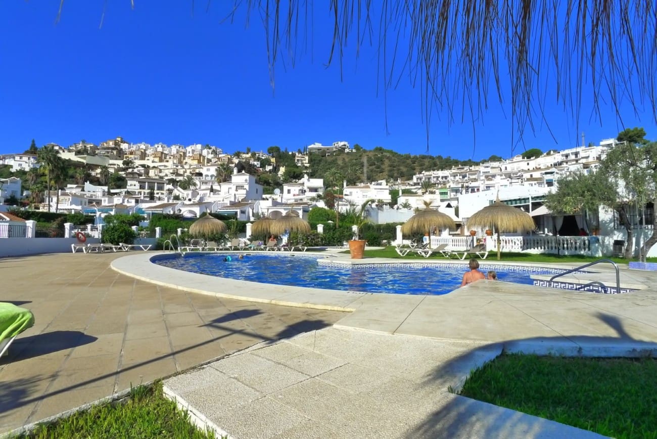 2 soveværelse Byhus til salg i Nerja med swimmingpool - € 290.000 (Ref: 9535487)