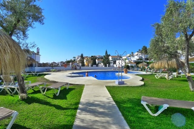 2 soveværelse Byhus til salg i Nerja med swimmingpool - € 290.000 (Ref: 9535487)