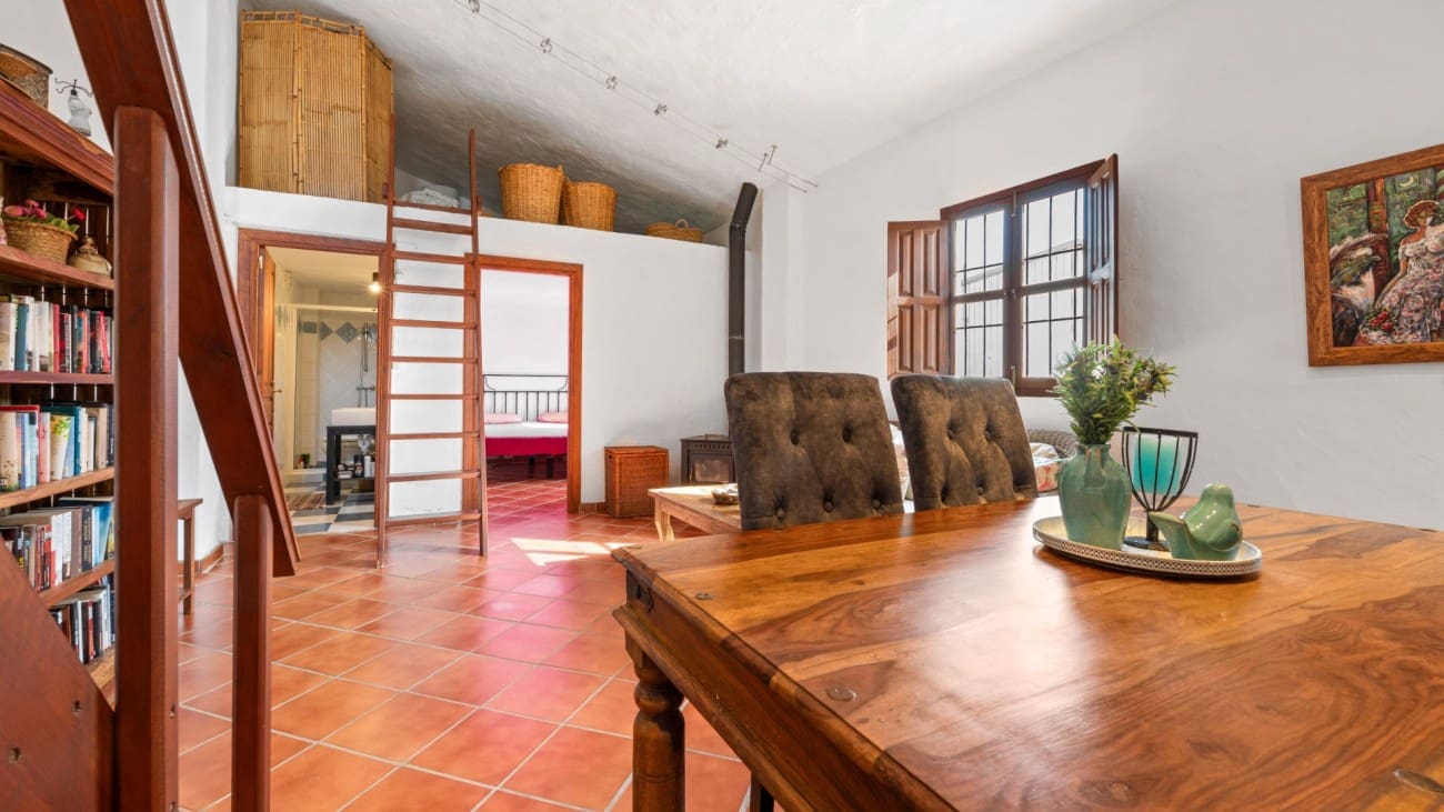 2 makuuhuone Maalaistalo myytävänä paikassa Nerja mukana uima-altaan - 420 000 € (Ref: 9585313)