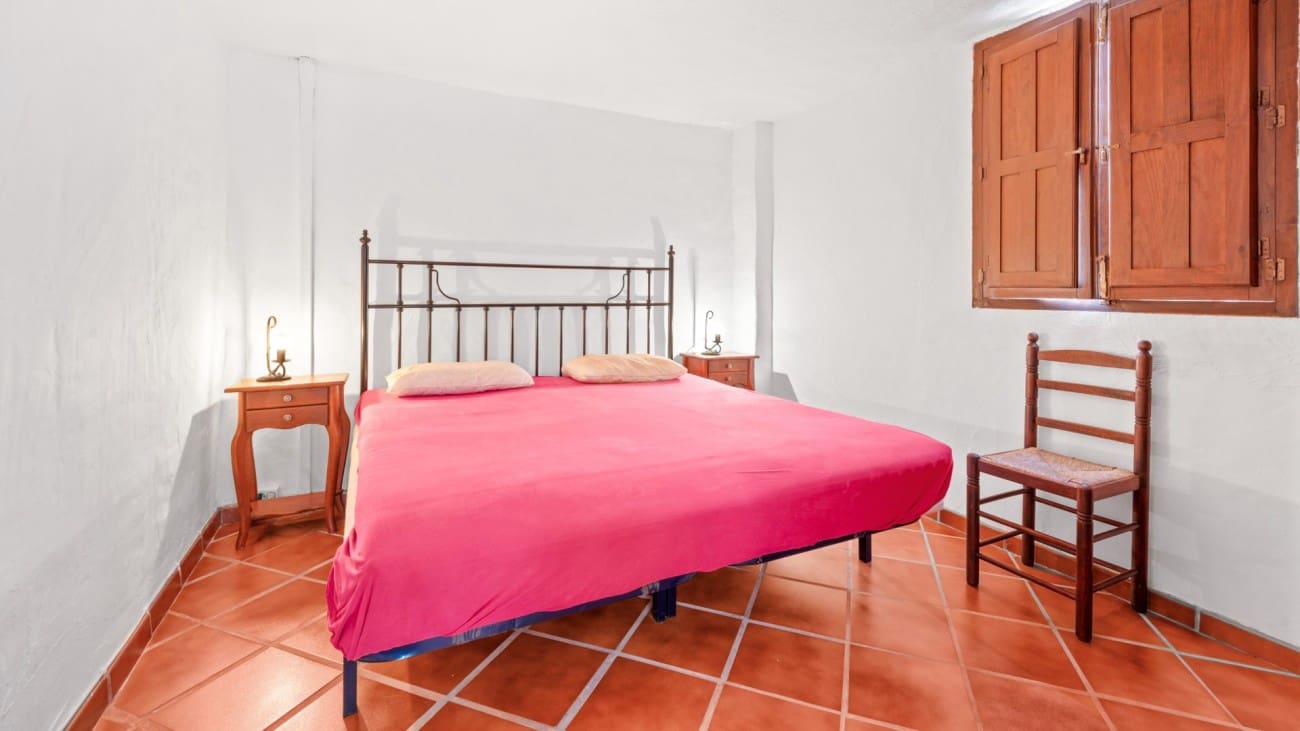 2 makuuhuone Maalaistalo myytävänä paikassa Nerja mukana uima-altaan - 420 000 € (Ref: 9585313)