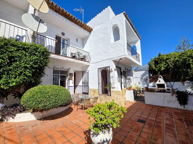 2 soveværelse Byhus til salg i Nerja med swimmingpool - € 330.000 (Ref: 9598612)