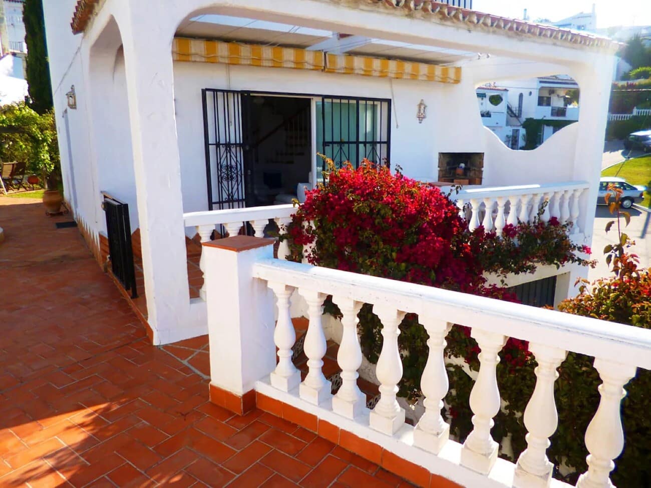 3 soverom Villa til salgs i Nerja med svømmebasseng garasje - € 484 000 (Ref: 9719407)