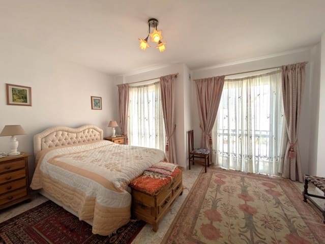 Apartamento de 2 habitaciones en Nerja en venta - 450.000 € (Ref: 9719408)