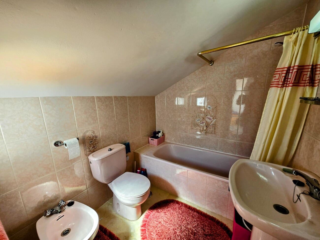 2 bedroom Apartment for sale in Maro with pool - € 249,000 (Ref: 9726287)