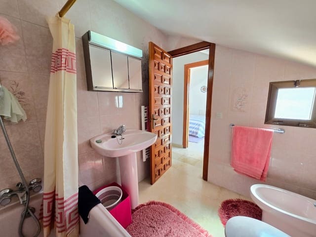 2 bedroom Apartment for sale in Maro, Nerja with pool - € 249,000 (Ref: 9726287)