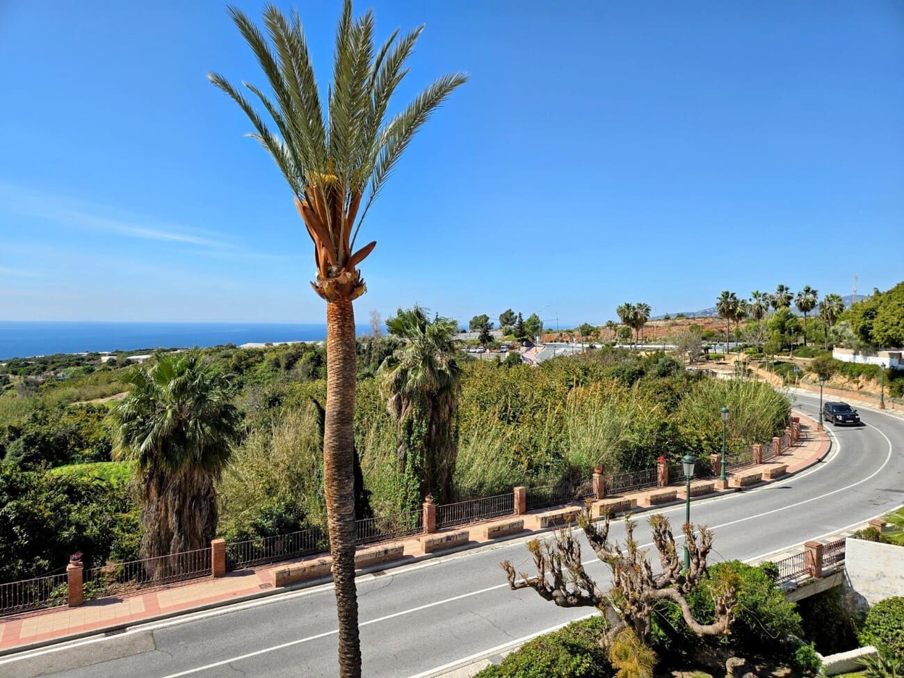 2 bedroom Apartment for sale in Maro with pool - € 249,000 (Ref: 9726287)