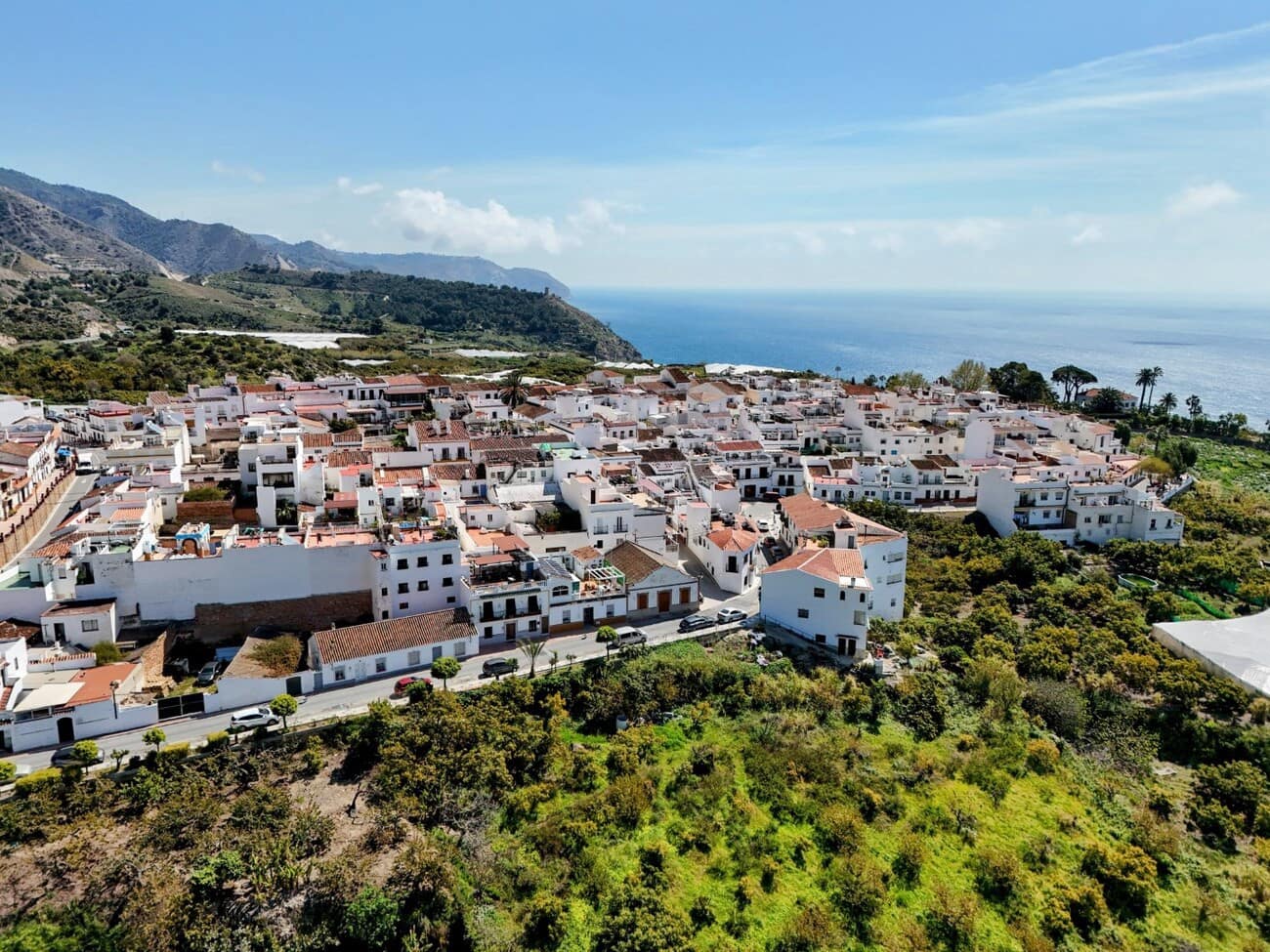 2 bedroom Apartment for sale in Maro with pool - € 249,000 (Ref: 9726287)