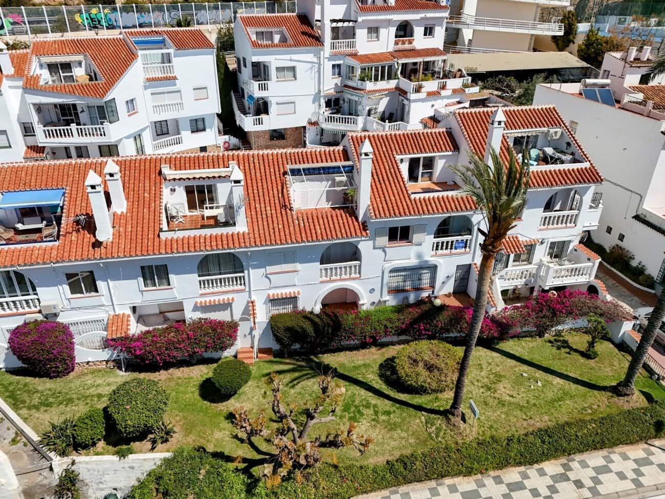 2 bedroom Apartment for sale in Maro with pool - € 249,000 (Ref: 9726287)