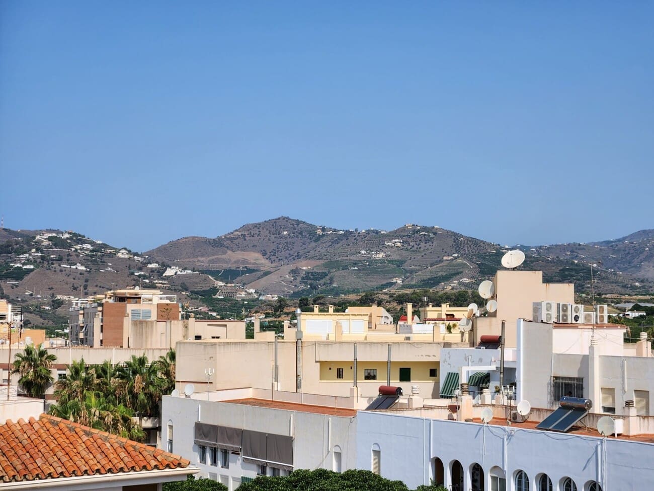 3 sovrum Lägenhet till salu i Nerja - 349 000 € (Ref: 9783043)