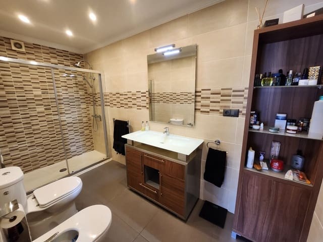 3 sovrum Lägenhet till salu i Nerja - 349 000 € (Ref: 9783043)