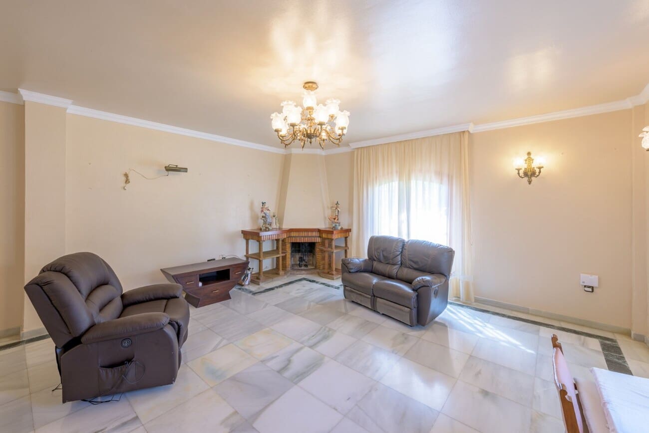 5 bedroom Villa for sale in Nerja with pool - € 2,780,000 (Ref: 9833360)