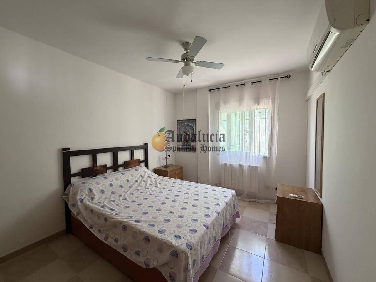 4 Zimmer Villa zu verkaufen in Moraleda de Zafayona mit Pool Garage - 249.000 € (Ref: 10004773)