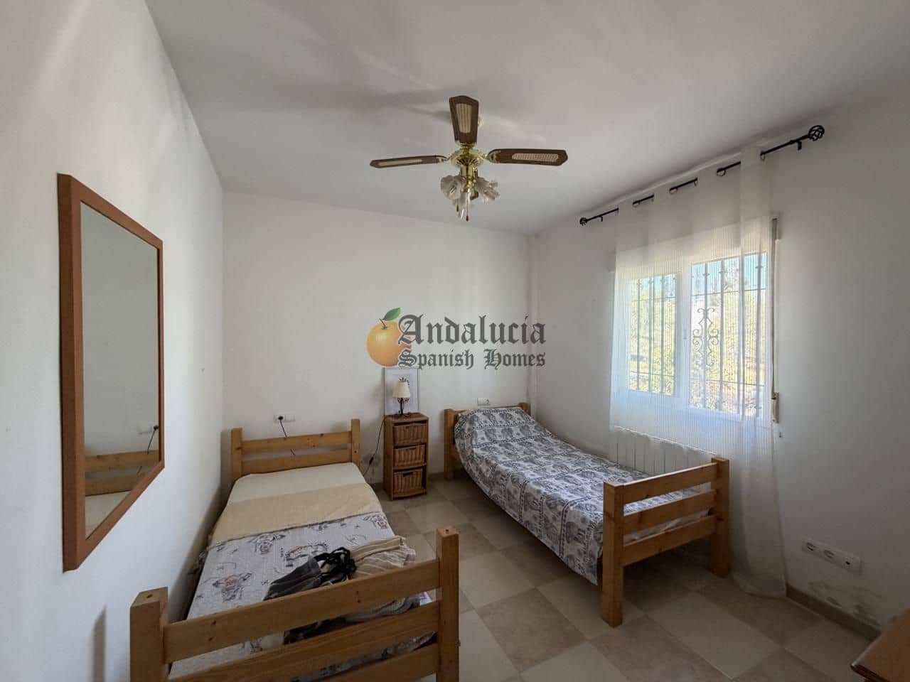 4 Zimmer Villa zu verkaufen in Moraleda de Zafayona mit Pool Garage - 249.000 € (Ref: 10004773)