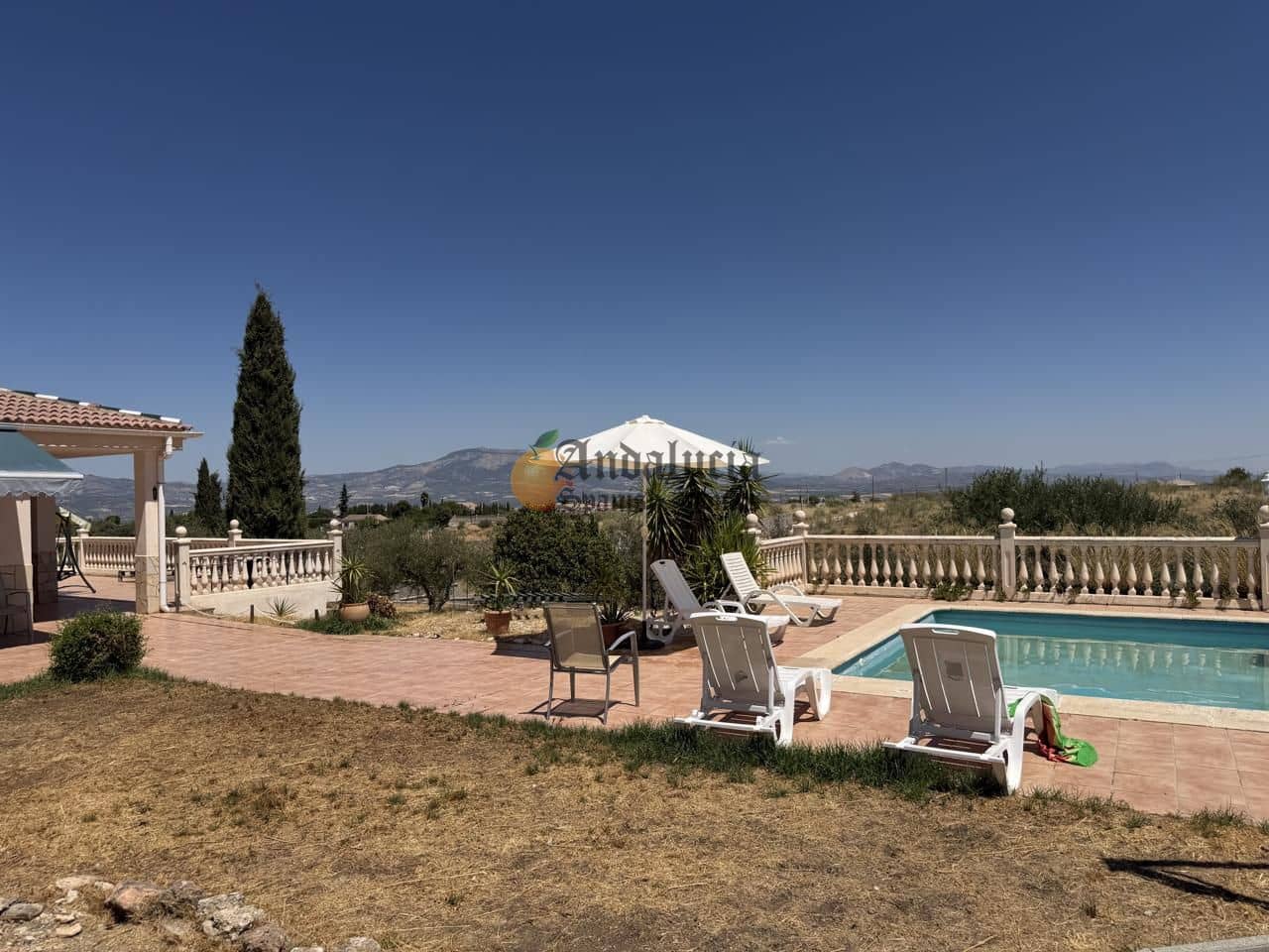 4 Zimmer Villa zu verkaufen in Moraleda de Zafayona mit Pool Garage - 249.000 € (Ref: 10004773)