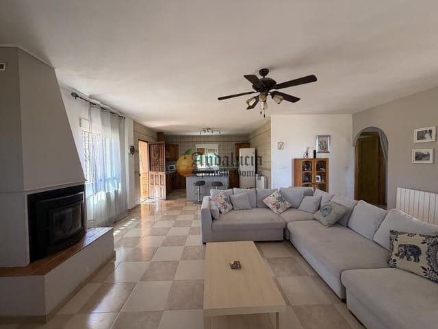 4 Zimmer Villa zu verkaufen in Moraleda de Zafayona mit Pool Garage - 249.000 € (Ref: 10004773)