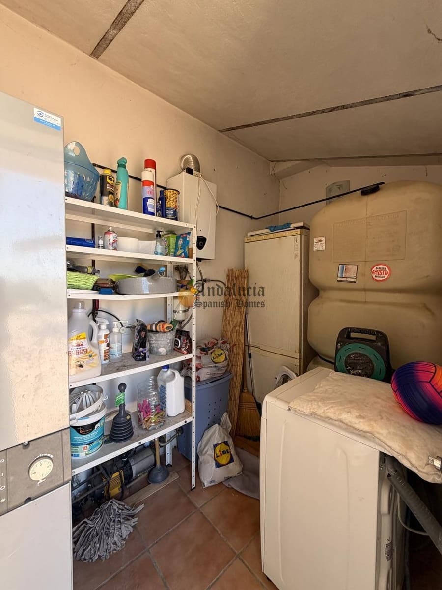 4 Zimmer Villa zu verkaufen in Moraleda de Zafayona mit Pool Garage - 249.000 € (Ref: 10004773)