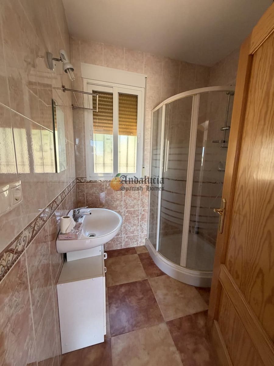 4 Zimmer Villa zu verkaufen in Moraleda de Zafayona mit Pool Garage - 249.000 € (Ref: 10004773)