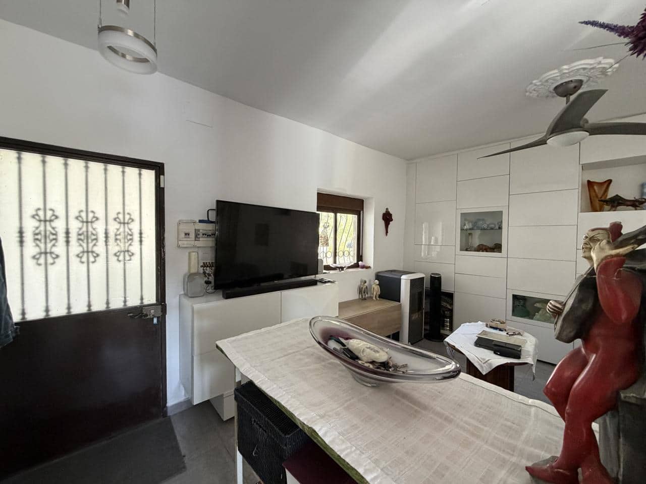 4 bedroom Villa for sale in Illora with pool - € 190,000 (Ref: 10110415)