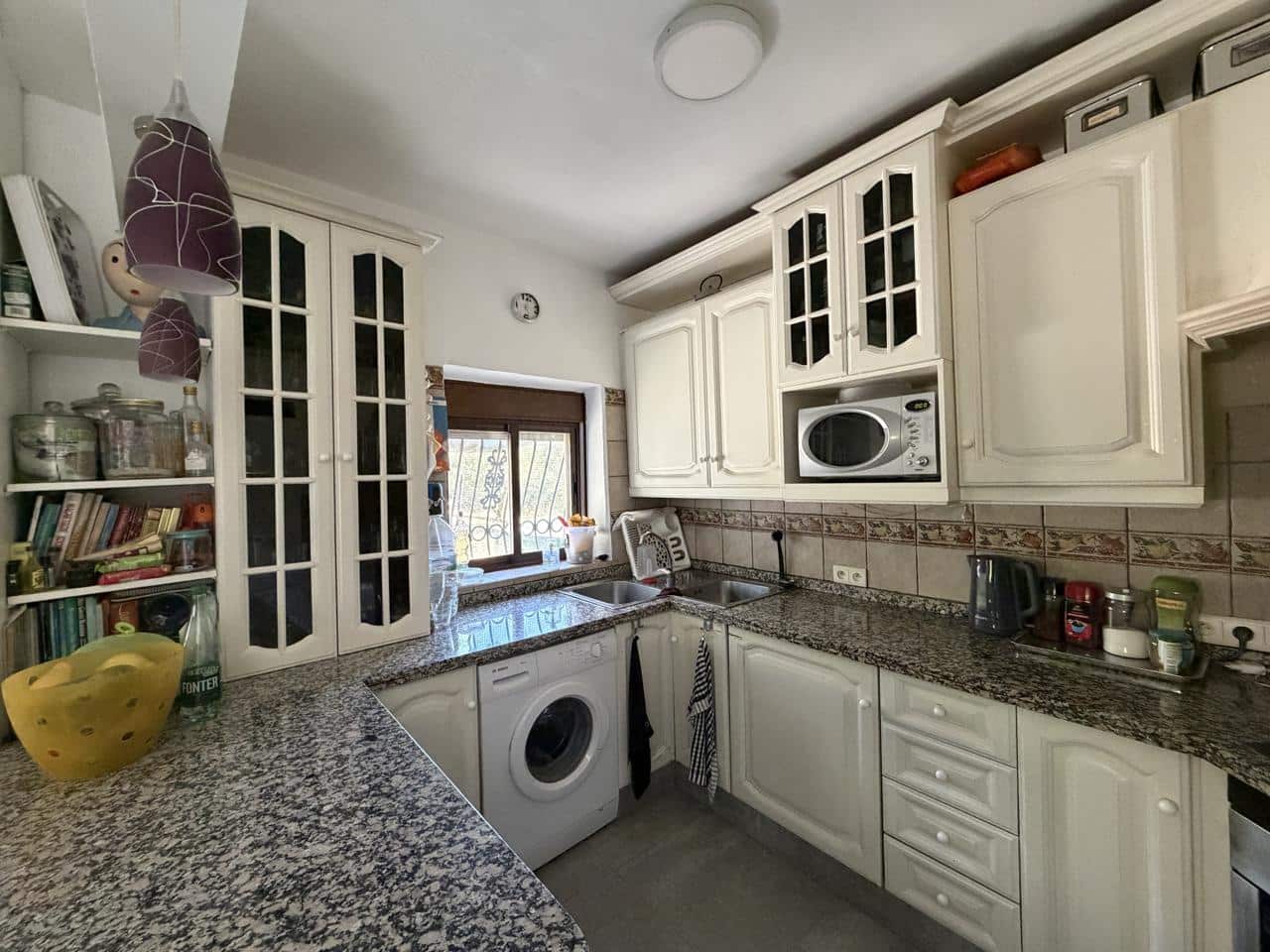 4 bedroom Villa for sale in Illora with pool - € 190,000 (Ref: 10110415)
