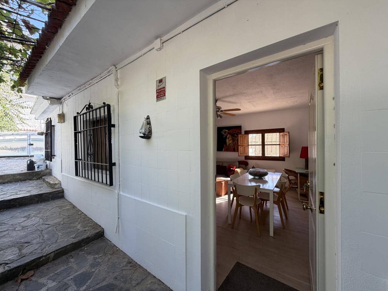 4 bedroom Villa for sale in Illora with pool - € 190,000 (Ref: 10110415)