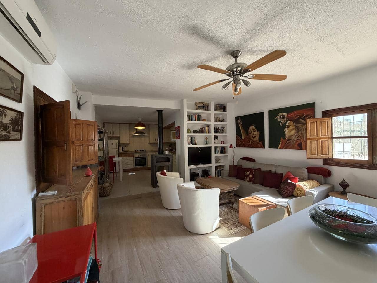 4 bedroom Villa for sale in Illora with pool - € 190,000 (Ref: 10110415)
