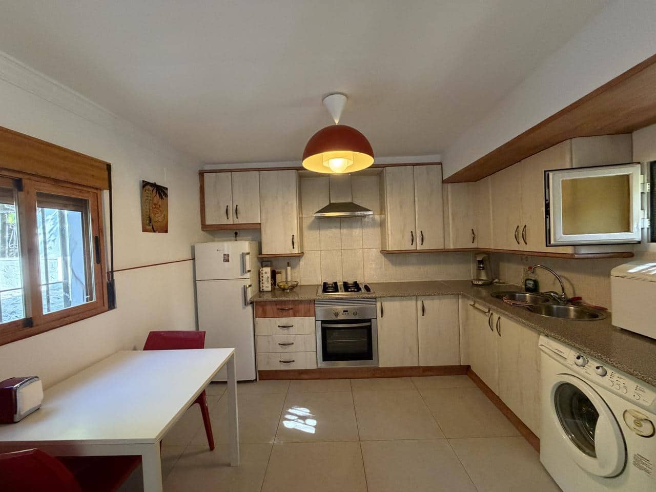 4 bedroom Villa for sale in Illora with pool - € 190,000 (Ref: 10110415)