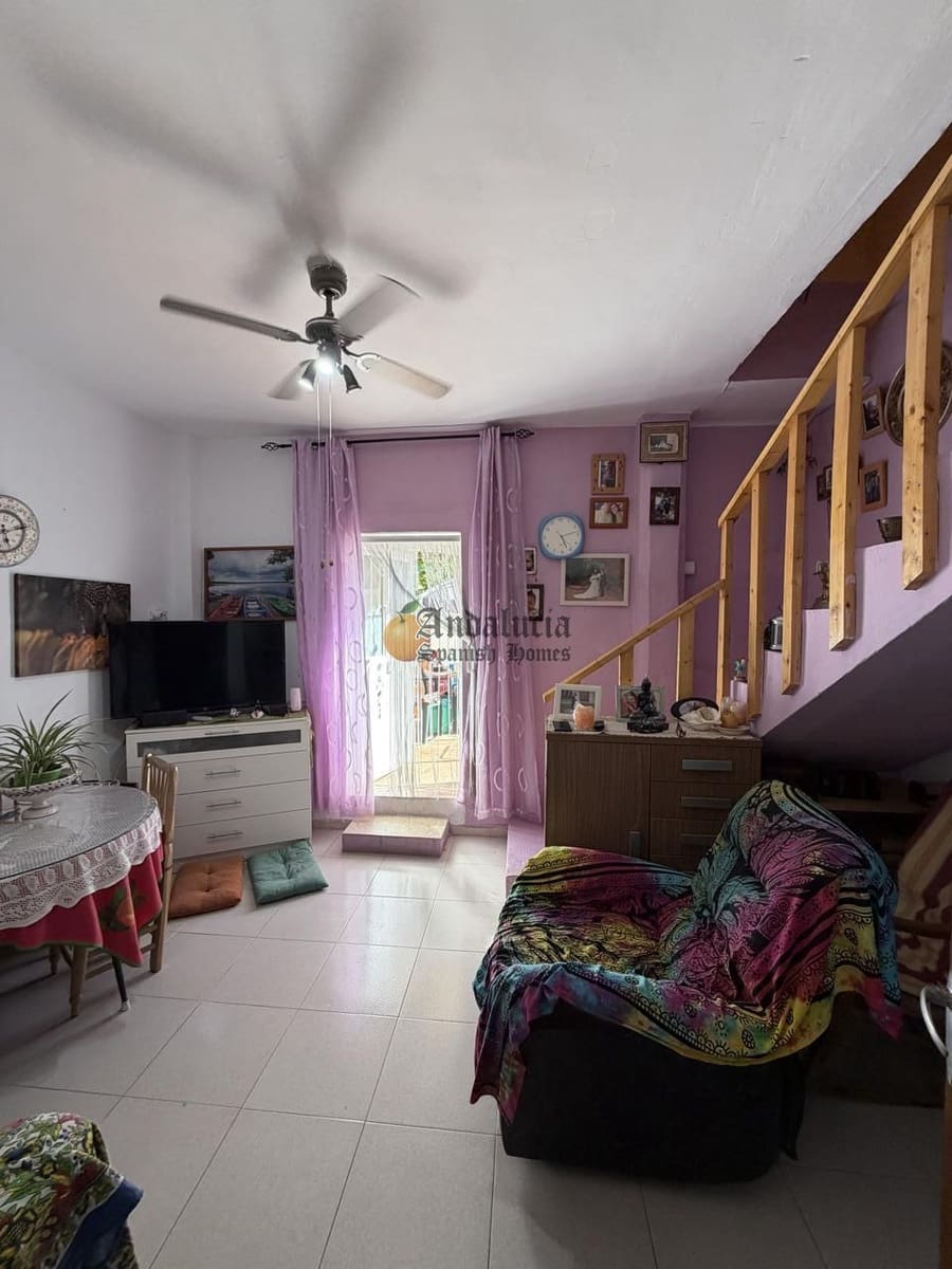 2 quarto Moradia para venda em Moclin com piscina - 117 000 € (Ref: 10130928)