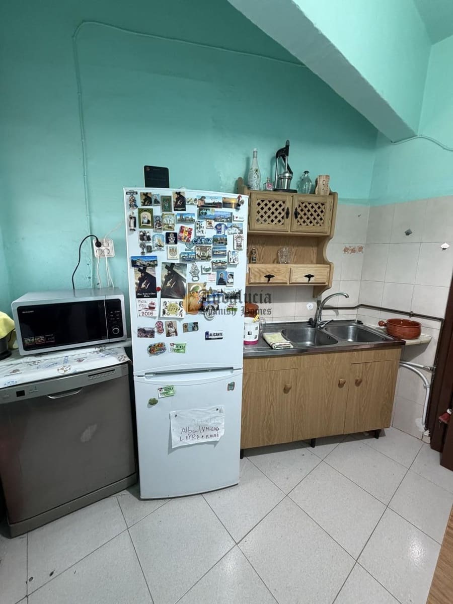 2 quarto Moradia para venda em Moclin com piscina - 117 000 € (Ref: 10130928)