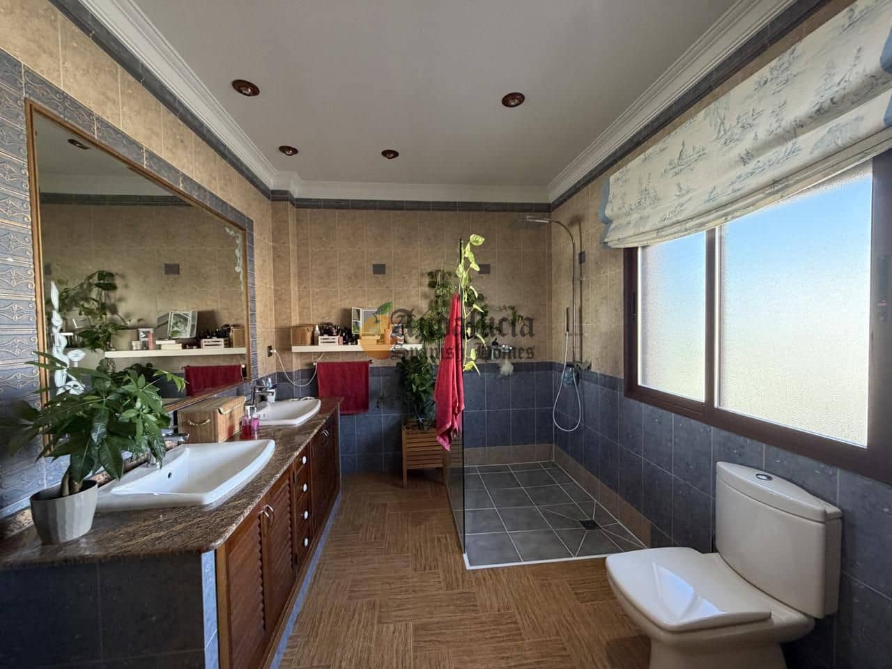 5 soveværelse Villa til salg i Moraleda de Zafayona med swimmingpool garage - € 480.000 (Ref: 10141473)