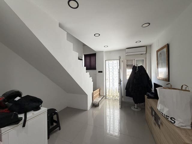 3 soverom Villa til salgs i El Turro, Cacín med garasje - € 78 000 (Ref: 10149308)