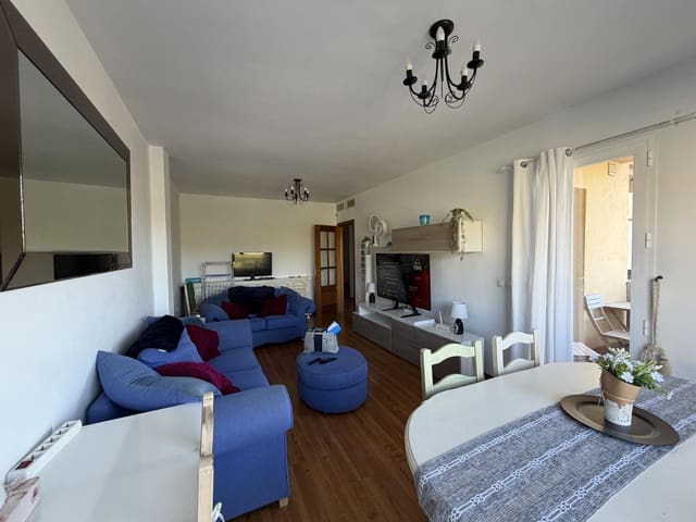 3 Zimmer Wohnung zu verkaufen in Loja mit Pool Garage - 120.000 € (Ref: 10170436)