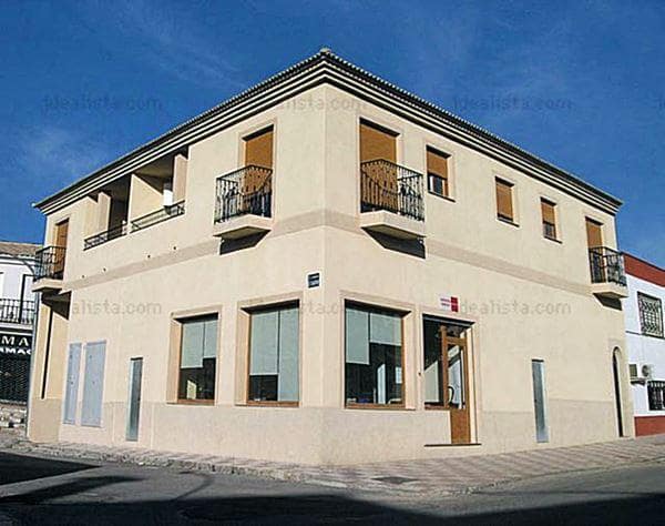 6 soveværelse Villa til salg i Illora med garage - € 148.000 (Ref: 3242301)