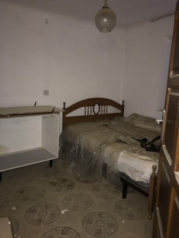 4 soveværelse Villa til salg i El Turro, Cacín med garage - € 35.000 (Ref: 4280049)