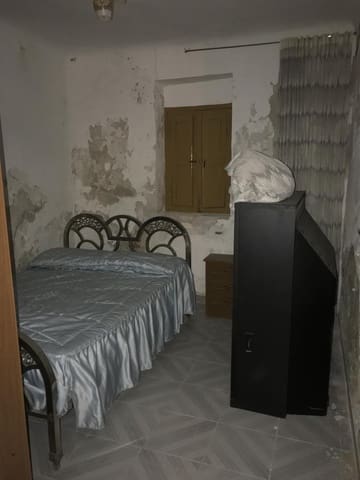 4 soveværelse Villa til salg i El Turro, Cacín med garage - € 35.000 (Ref: 4280049)