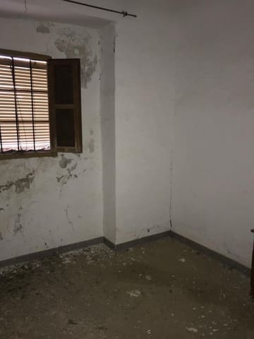 Chalet de 4 habitaciones en El Turro, Cacín en venta con garaje - 35.000 € (Ref: 4280049)
