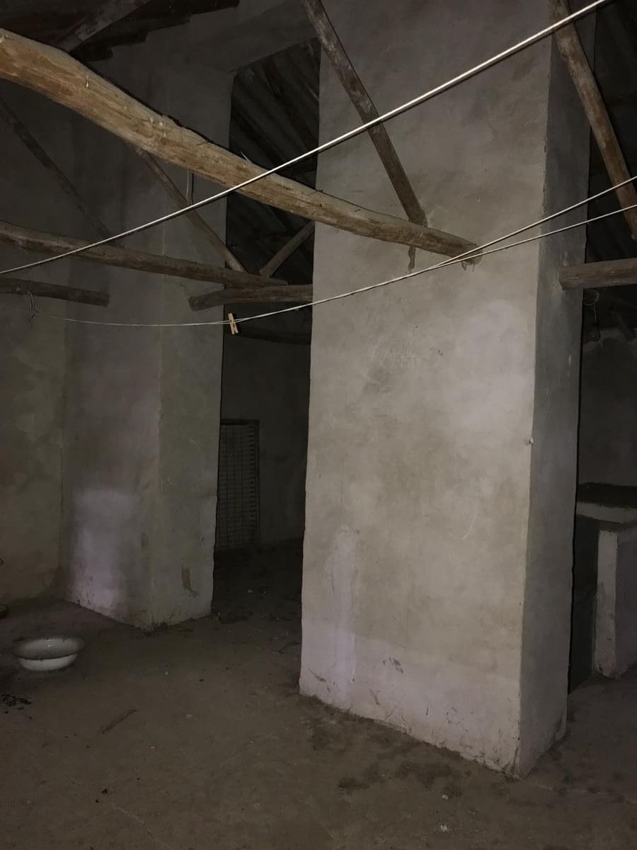 Chalet de 4 habitaciones en Cacín en venta con garaje - 35.000 € (Ref: 4280049)