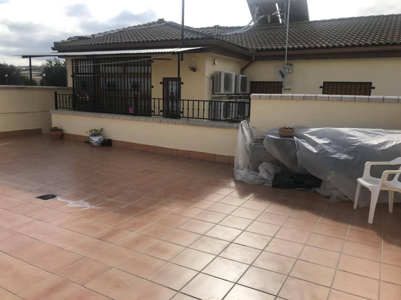 4 soveværelse Villa til salg i Moraleda de Zafayona med garage - € 185.000 (Ref: 4416634)