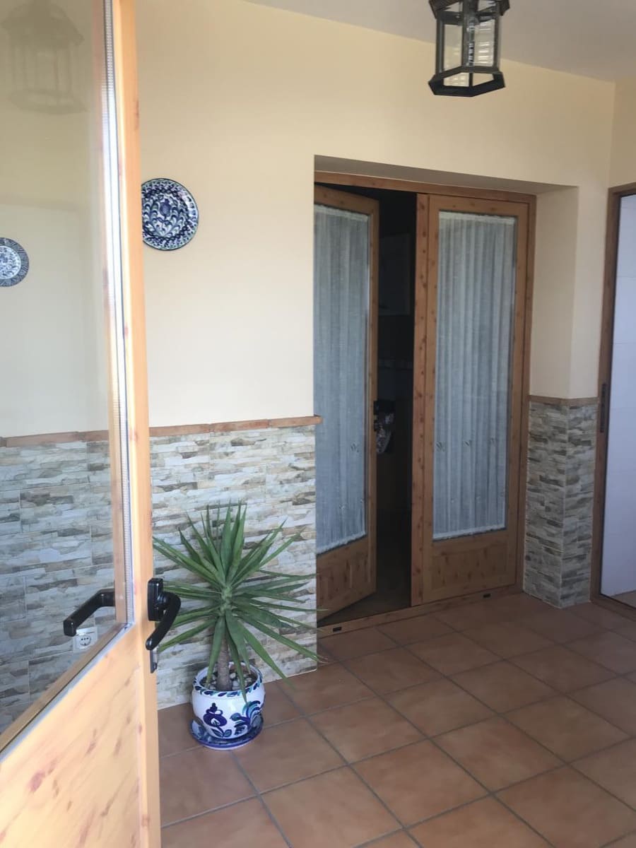 4 soveværelse Villa til salg i Moraleda de Zafayona med garage - € 185.000 (Ref: 4416634)