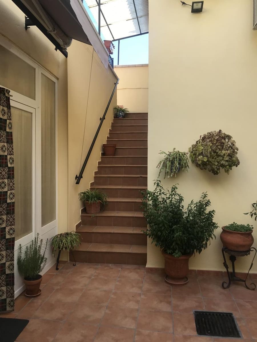 4 soveværelse Villa til salg i Moraleda de Zafayona med garage - € 185.000 (Ref: 4416634)