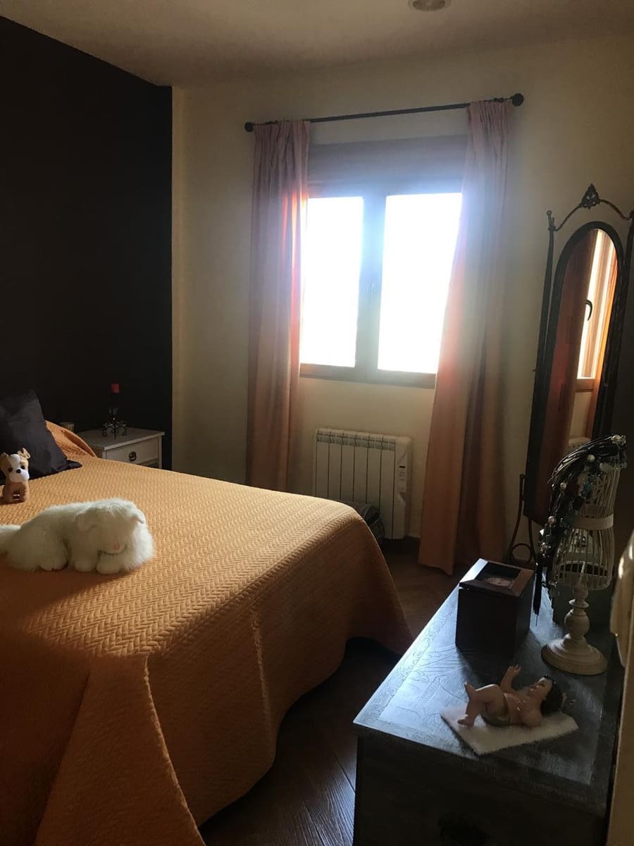 4 soveværelse Villa til salg i Moraleda de Zafayona med garage - € 185.000 (Ref: 4416634)