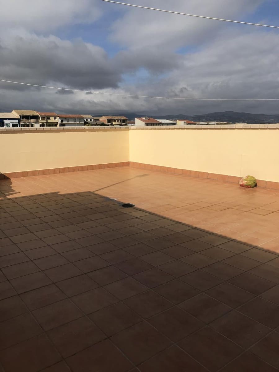 4 soveværelse Villa til salg i Moraleda de Zafayona med garage - € 185.000 (Ref: 4416634)