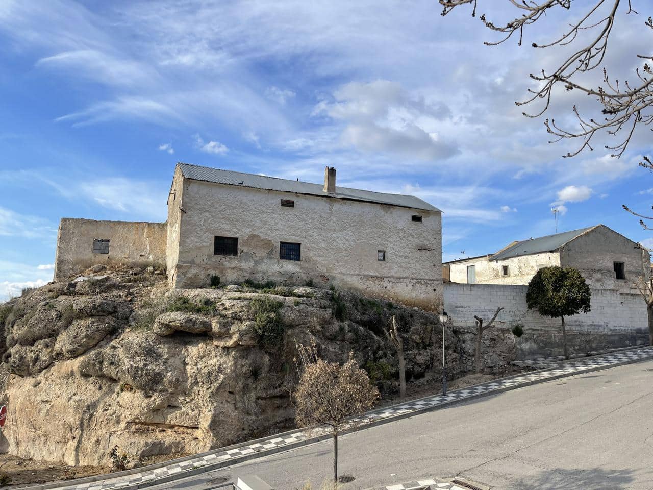 Finca/Landehus til salg i Cacin - € 94.000 (Ref: 6727748)