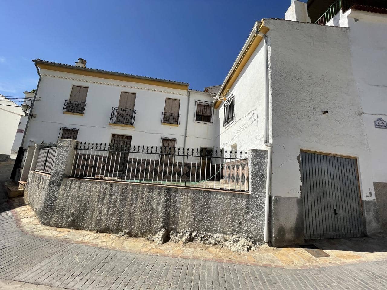 4 soveværelse Villa til salg i Moclin - € 78.000 (Ref: 6963759)