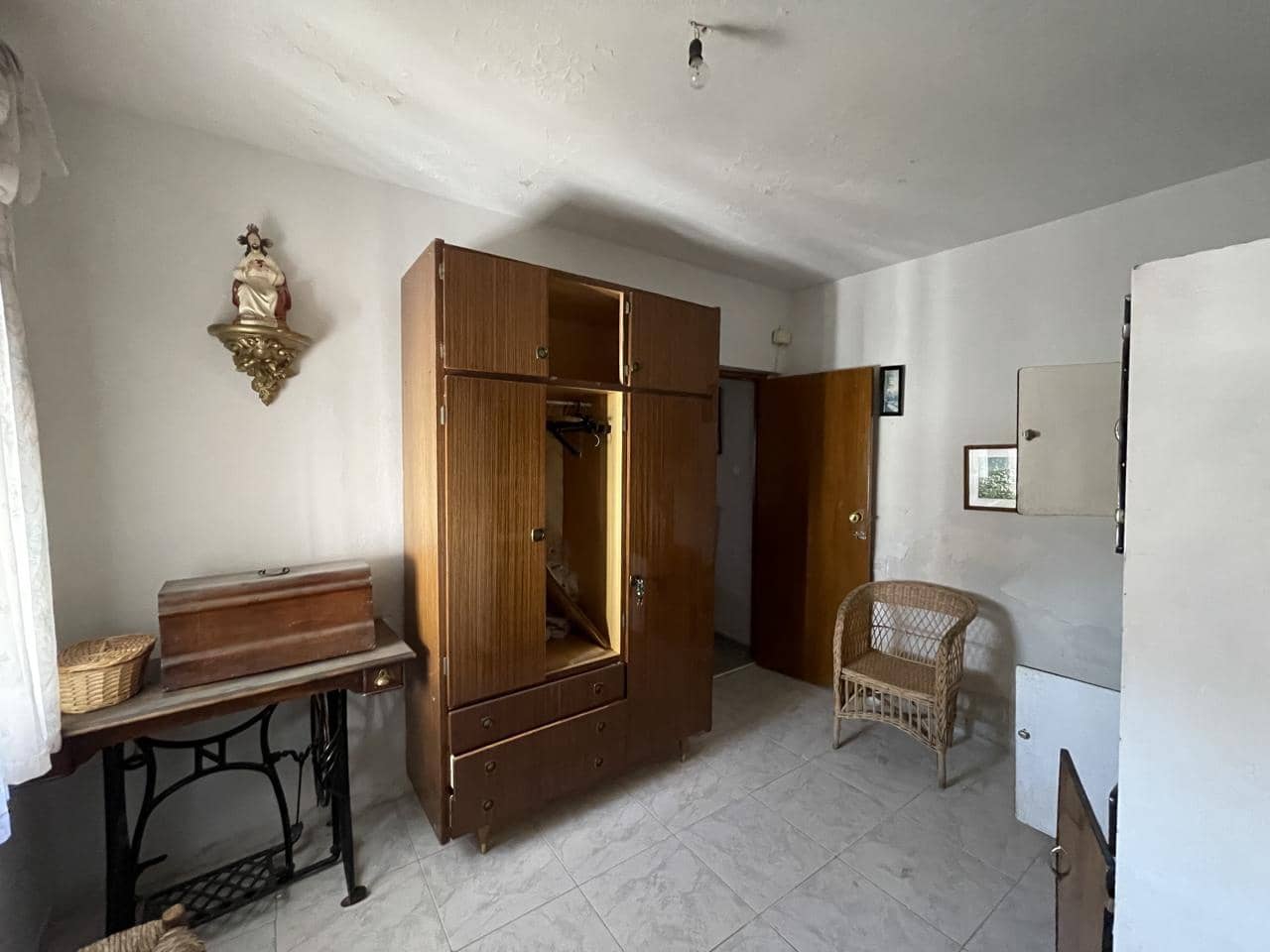Chalet de 4 habitaciones en Moclín en venta con garaje - 78.000 € (Ref: 6963759)