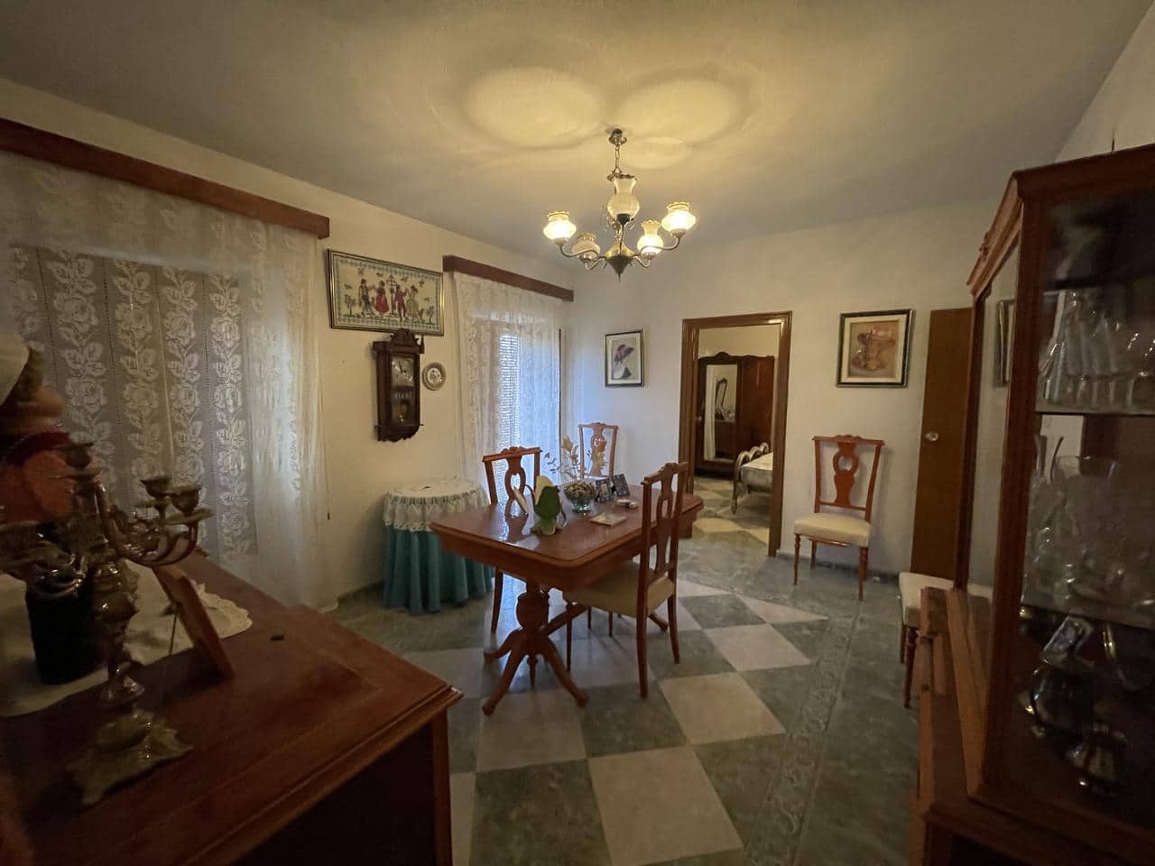 Chalet de 4 habitaciones en Moclín en venta con garaje - 78.000 € (Ref: 6963759)