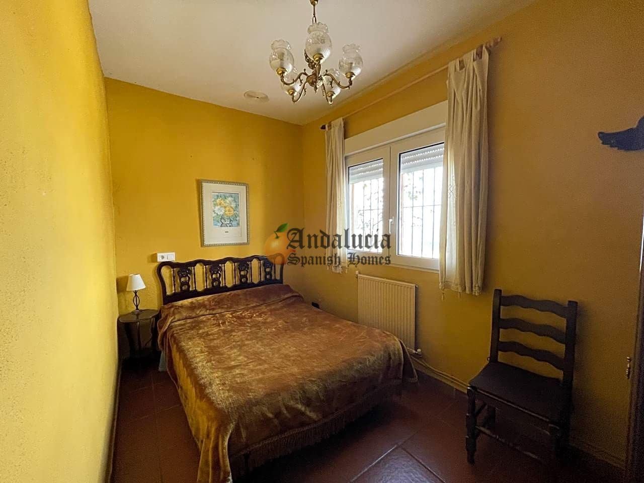 4 soveværelse Villa til salg i Montefrio med swimmingpool garage - € 300.000 (Ref: 7394013)