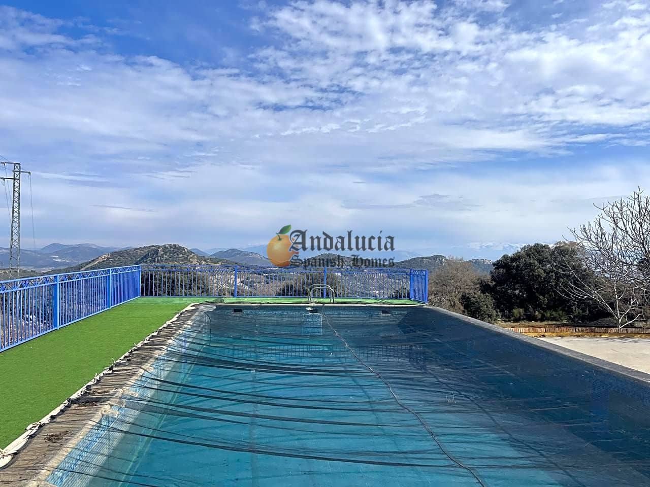 4 soveværelse Villa til salg i Montefrio med swimmingpool garage - € 300.000 (Ref: 7394013)