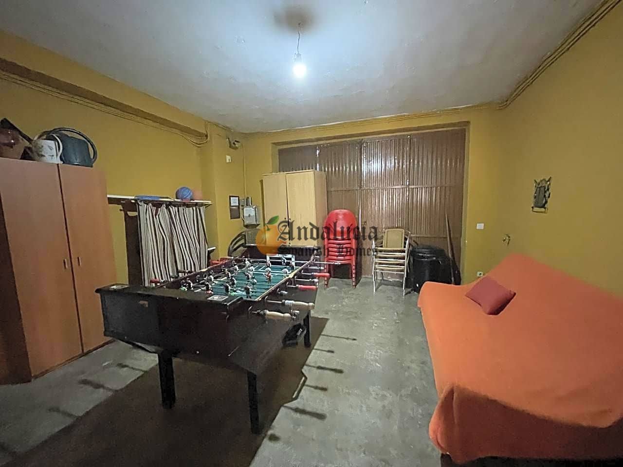 4 soveværelse Villa til salg i Montefrio med swimmingpool garage - € 300.000 (Ref: 7394013)