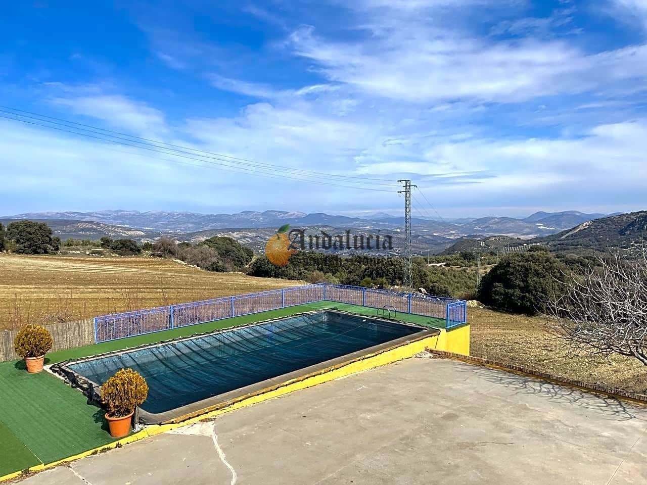 4 soveværelse Villa til salg i Montefrio med swimmingpool garage - € 300.000 (Ref: 7394013)